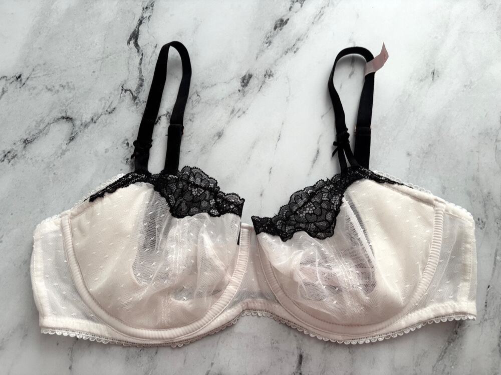 Victoria's Secret Dream Angels Unlined Uplift w/ Sling Coconut White Lace Bra